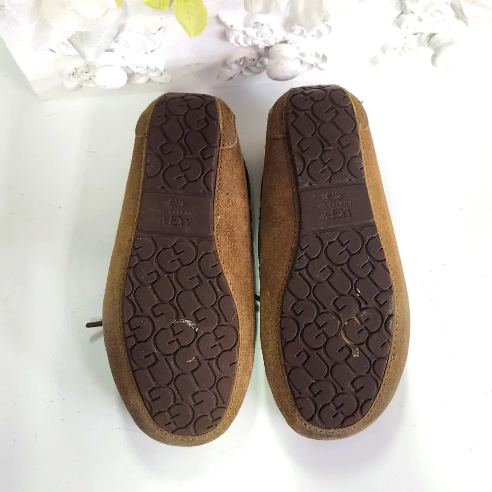Ugg Suede Chestnut Moccasin Slippers Size 2